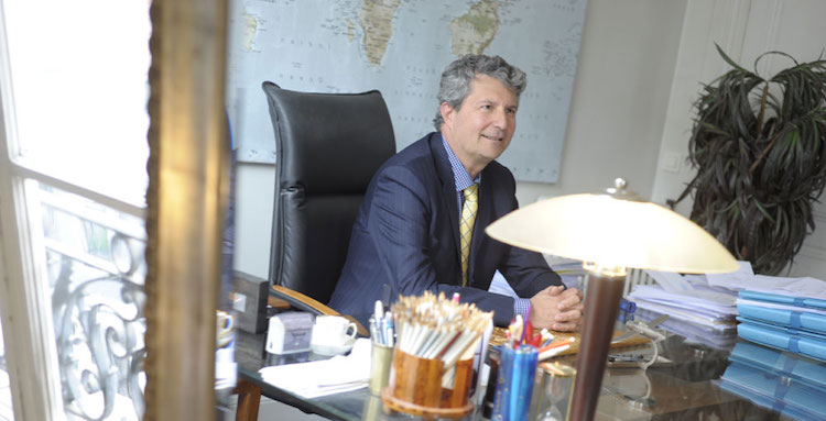 Cabinet Franc - votre avocat à Paris et Bruxelles spécialisé dans le droit de travail, le droit des sociétés, le transport aérien, la propriété intellectuelle, le recouvrement de créances, la distribution et les franchises.